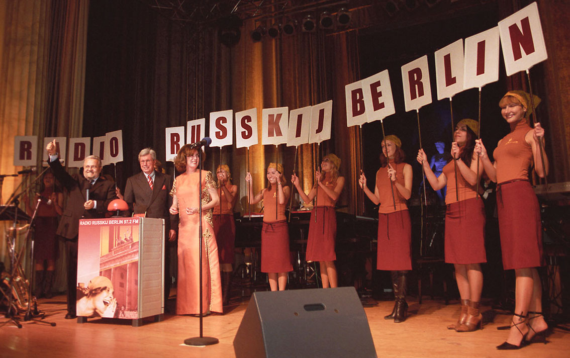 Start von Radio Russkij Berlin am 7.11.2003